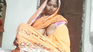 Sexy and sweet bhabhi fingering her cremie pussy and fucked hard